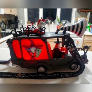 LOCK, SHOCK & BARREL. popcorn holder car.